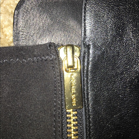 Size 10 Michael Kors knee high boots. - Picture 3 of 5